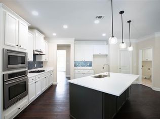 162 Yellowwood Dr, Sharpsburg, GA 30277