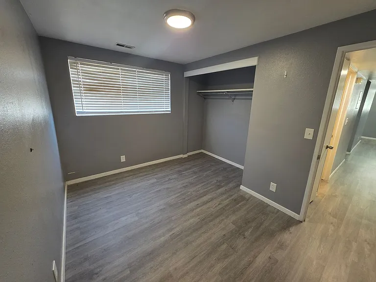 85 E 200 N #7 — Photo 15