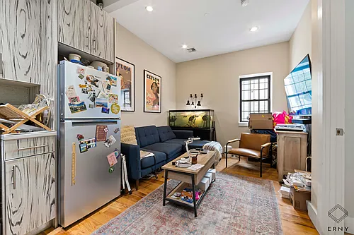 115 Roebling St Photo 1