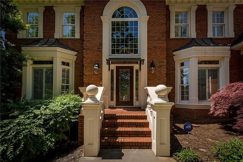 2nd image of 2209 Spencers Way