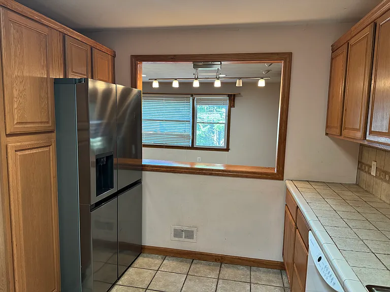 120 Burban Dr — Photo 24