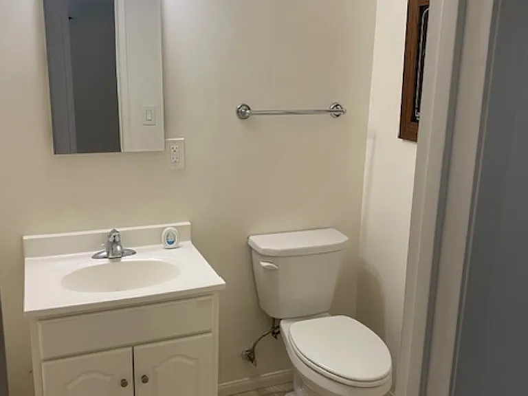 612 N Maryport Ave — Photo 9