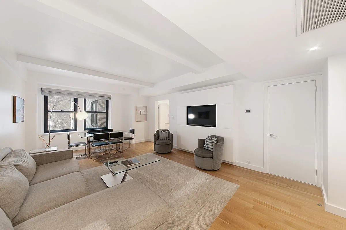160 Central Park South — Photo 1