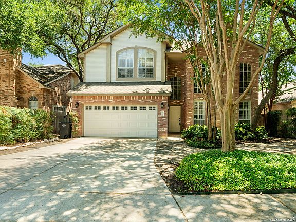 2nd image of 2118 Mollys Way
