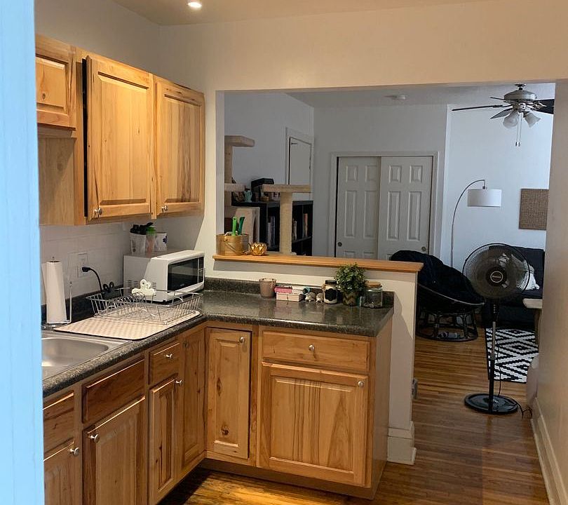 1st image of 3220 Blaisdell Ave #11