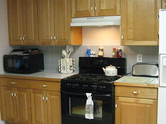 4th image of 111 Hearthstone Dr