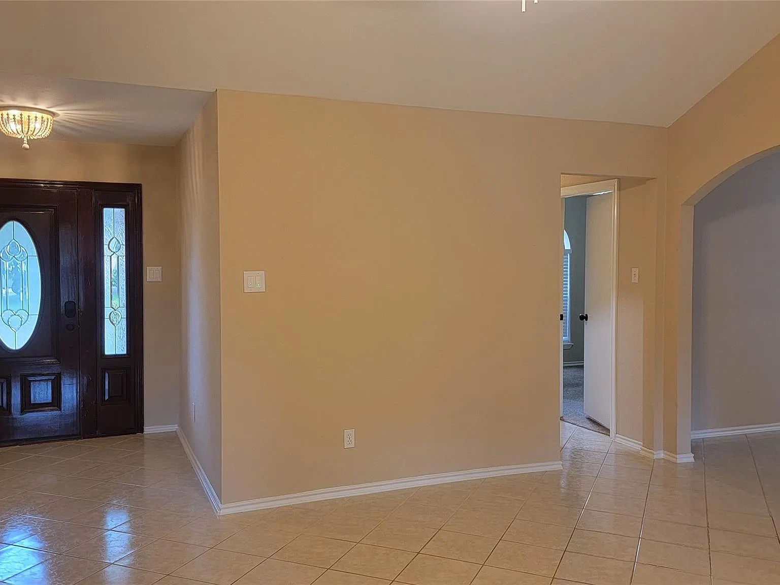 3 bed, 2.0 bath, 1601 sqft, $1,850 — Photo 4