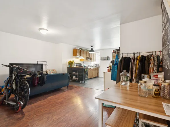 247 Pacific Avenue image 4 of 29