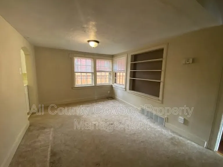 706 S 16th St — Photo 5