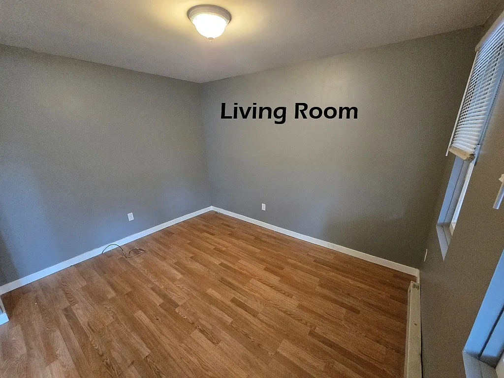 2 bed, $1,400 — Photo 3