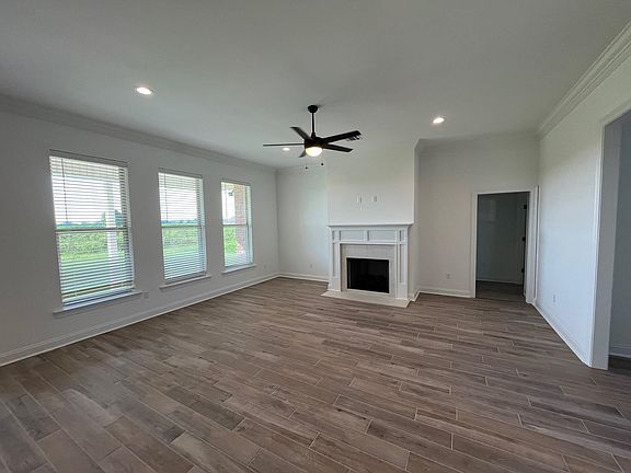 2nd image of 266 Kingswood Ave