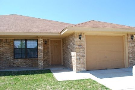 1st image of 913 McClure Ln #B