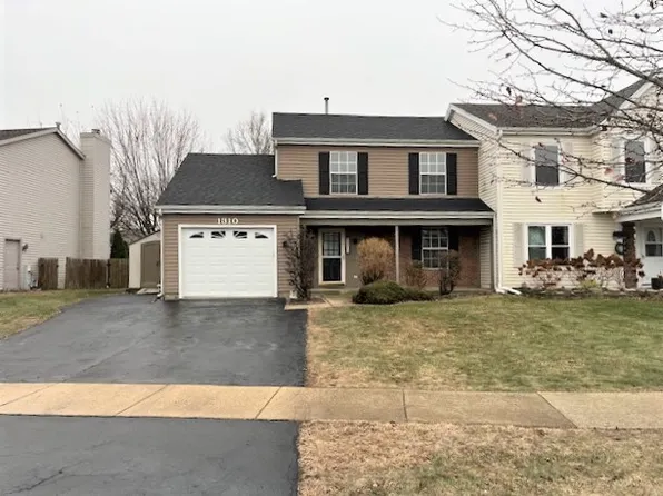 1310 Trinity Dr, Carol Stream, IL 60188