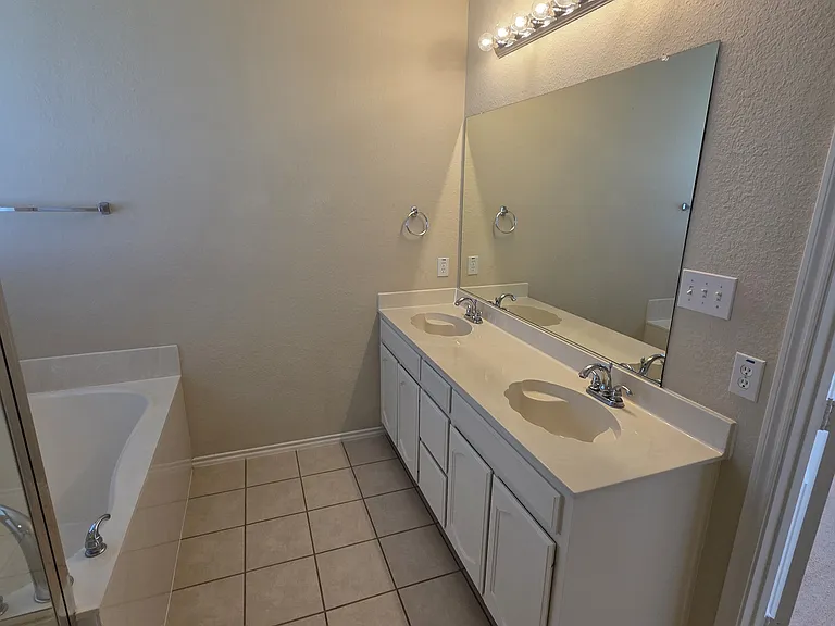 1 Sable Creek Blvd — Photo 12