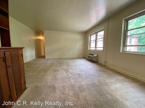 3rd image of 400 4th St APT 9