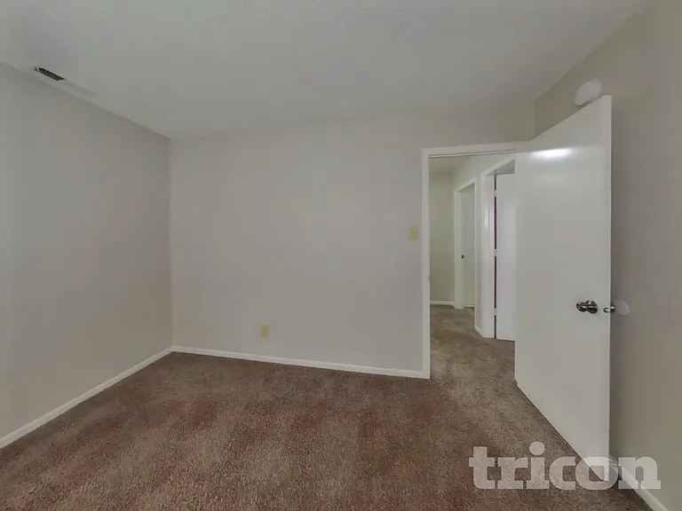 8643 Hopewell Ct — Photo 12
