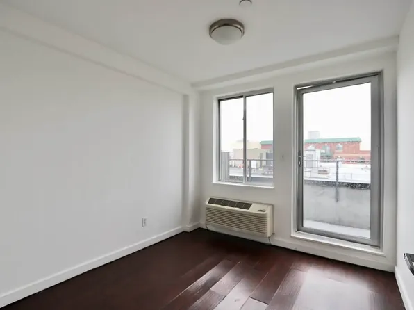 286 Stanhope St, Brooklyn, NY
