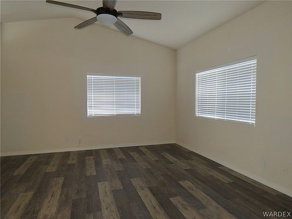4th image of 2410 Airfield Avenue