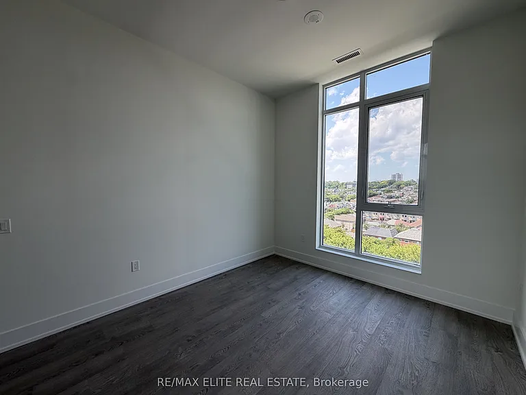 858 Dupont St #Penthouse 07 — Photo 10