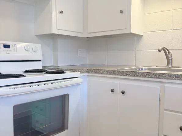 Parkside, 1690 Broad St APT 15, Providence, RI 02905