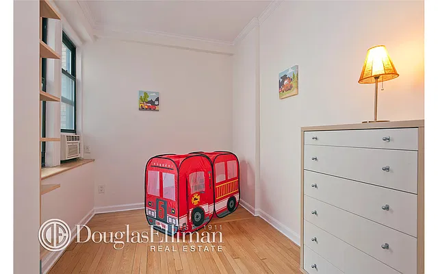 Sold by Douglas Elliman | media 12