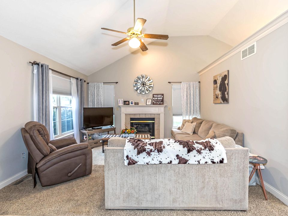 1st image of 3511 Hialeah Dr