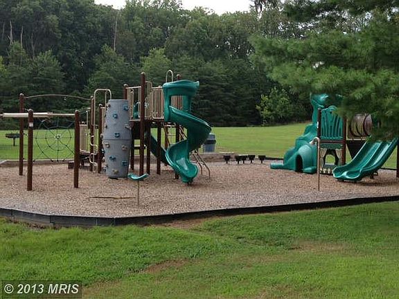 5th image of 4342 Glastonbury Ct