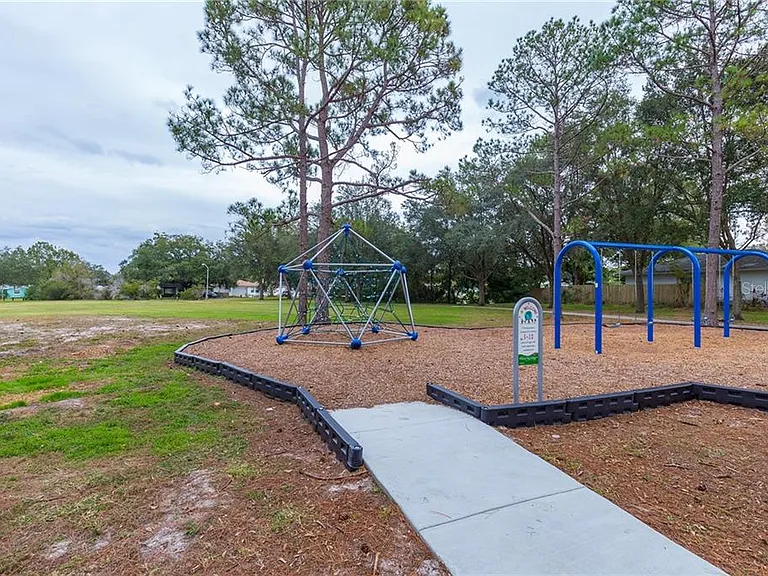 4711 Ridge Point Dr — Photo 29