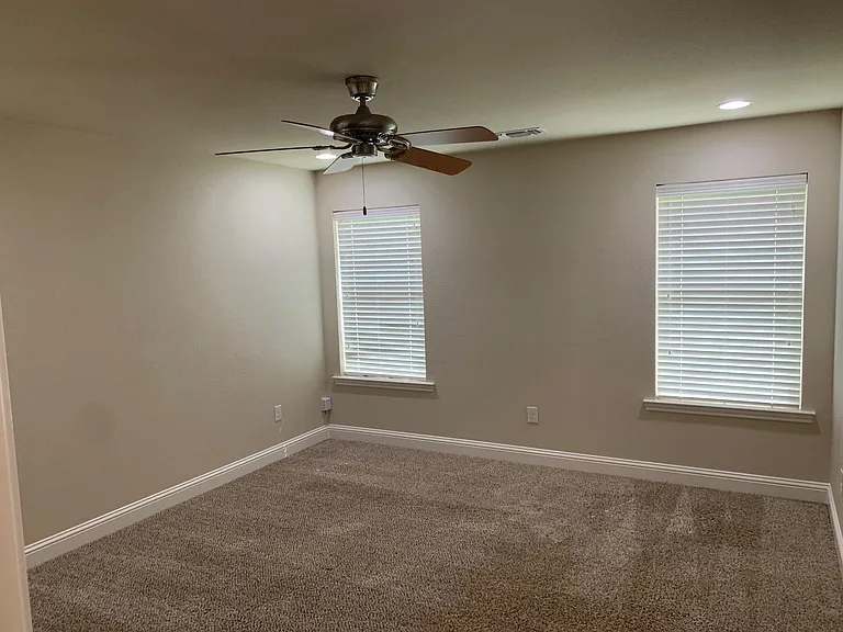 58 Ivy Ct — Photo 6