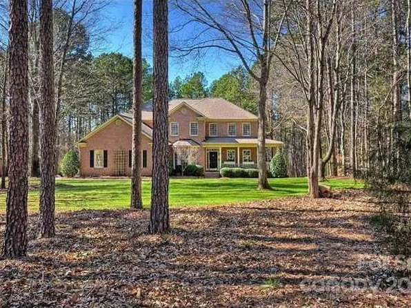 5031 Cambridge Oaks Dr, Matthews, NC 28104