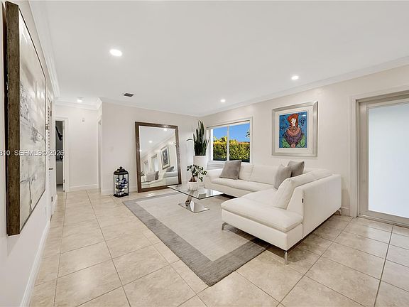 3rd image of 7381 SW 34th Ter