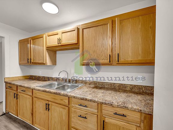 2nd image of 1131 Lincoln Ave NW