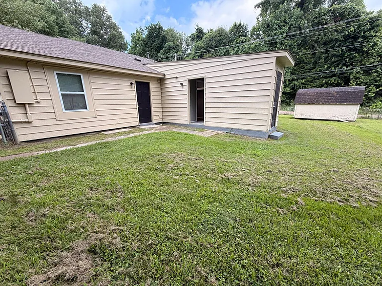 691 Creekstone Cir — Photo 17