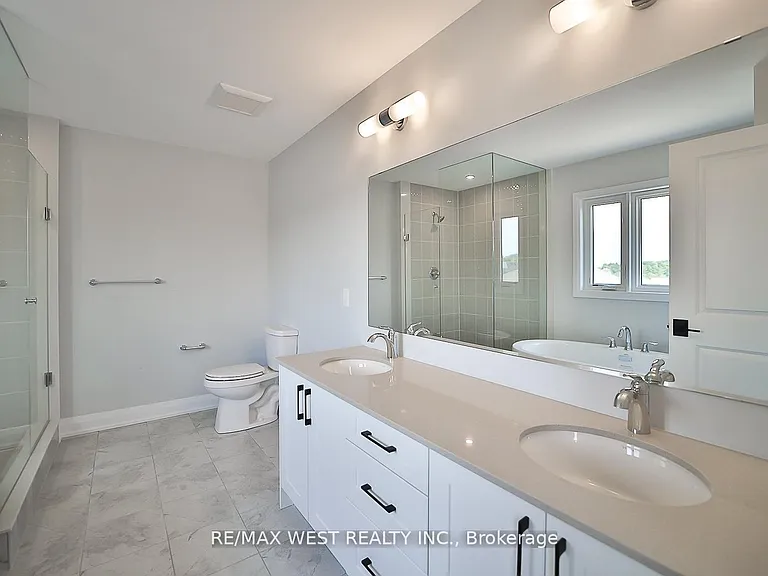 14 Periwinkle Rd E — Photo 12