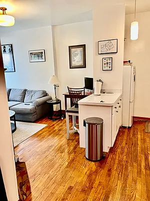 Rented by Bank Neary | media 2