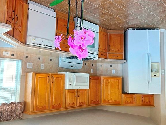 3rd image of 14851 Jeffrey Rd Space 38