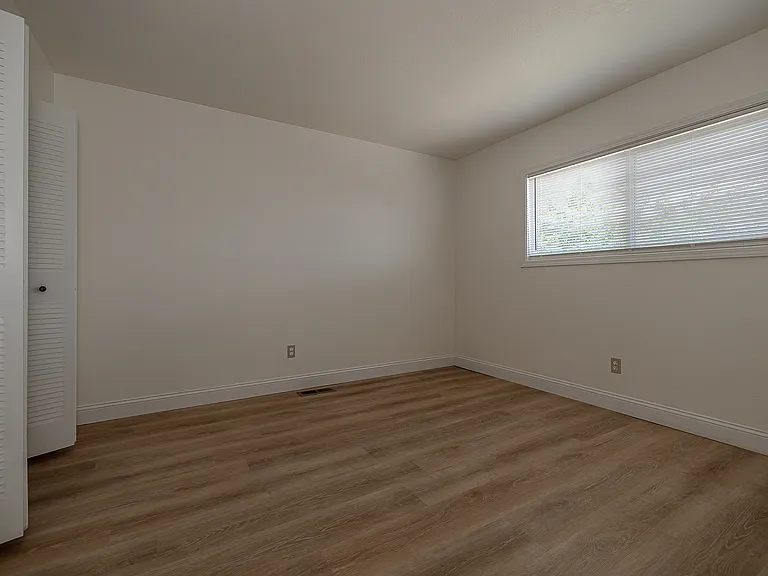 1103 Crescent Ln #1103 — Photo 4