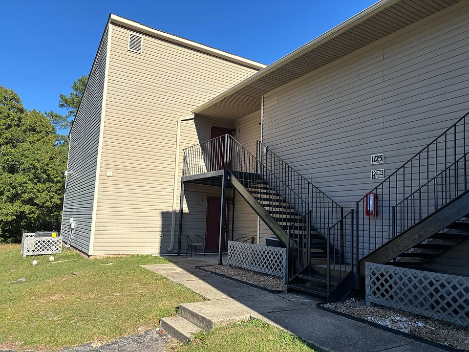 1123 Southwood Dr #1