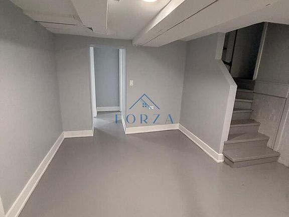 4th image of 10518 S Avenue G #Basement