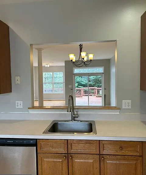 2650 Mosby Ct — Photo 11