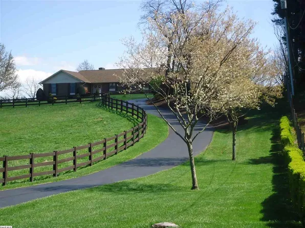 1385 Lee Hwy, Verona, VA 24482