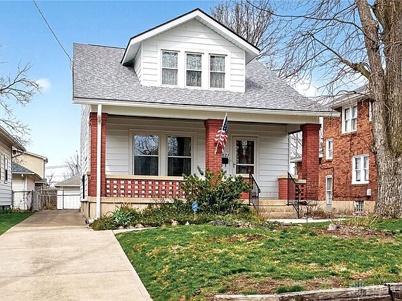 3rd image of 3027 Wellington Dr