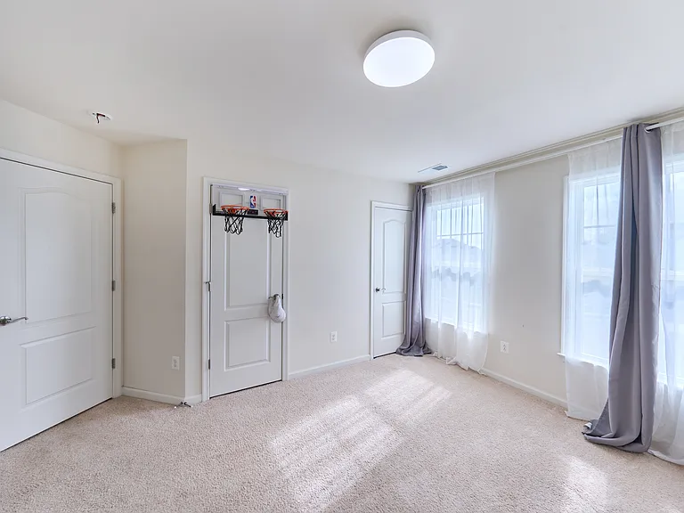 24887 Coventry Grove Ct — Photo 44