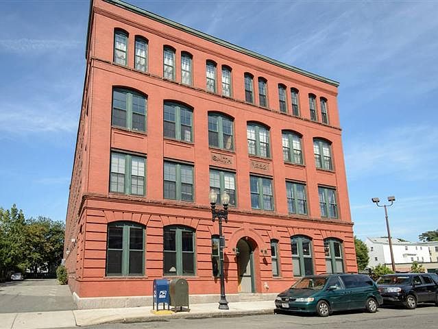 1st image of 589 Essex St Unit 406