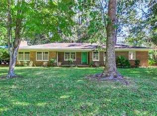 390 Lakeshore Dr, Pawleys Island, SC 29585