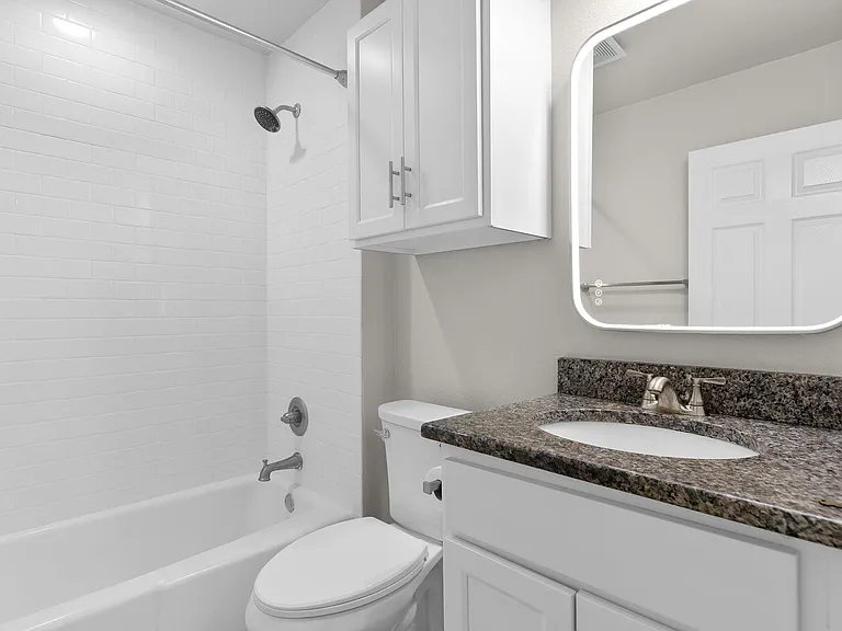 501 Arbor Ln — Photo 15