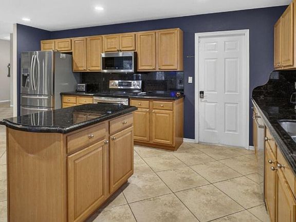 3rd image of 1618 SW Nervia Avenue
