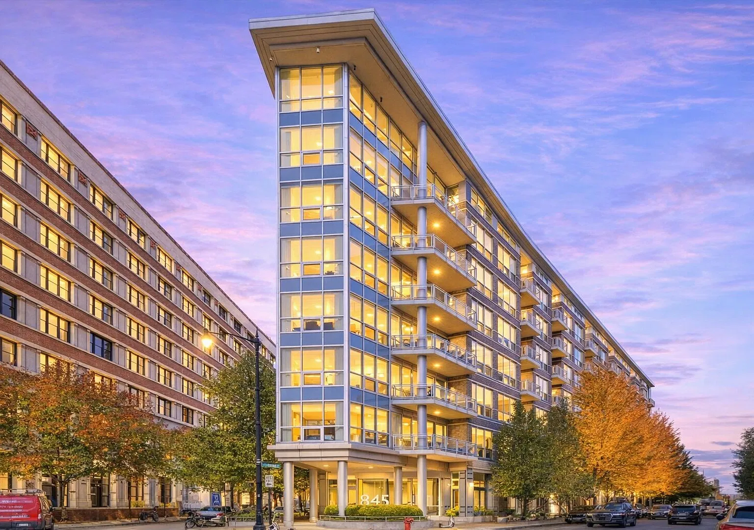 2 bed, 980 sqft, $4,000 — Photo 1