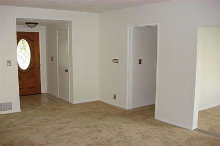 2nd image of 947 Fuchsia Ave