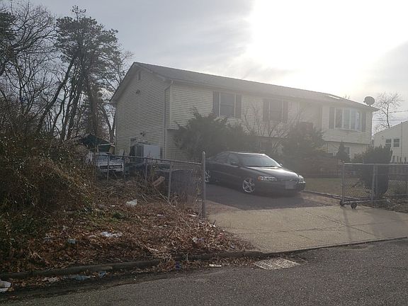 3rd image of 80 Arlington Ave